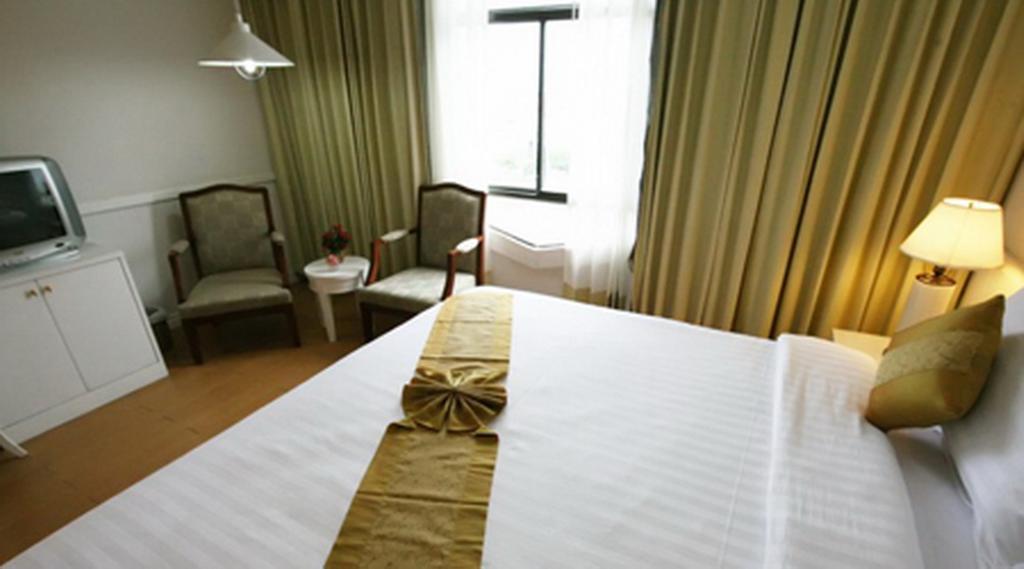 Grand Diamond City Hotel & Casino Poipet Ngoại thất bức ảnh