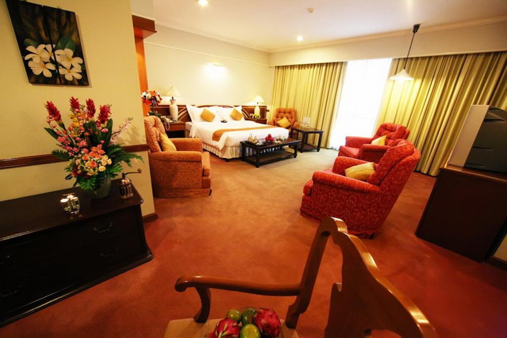 Grand Diamond City Hotel & Casino Poipet Ngoại thất bức ảnh