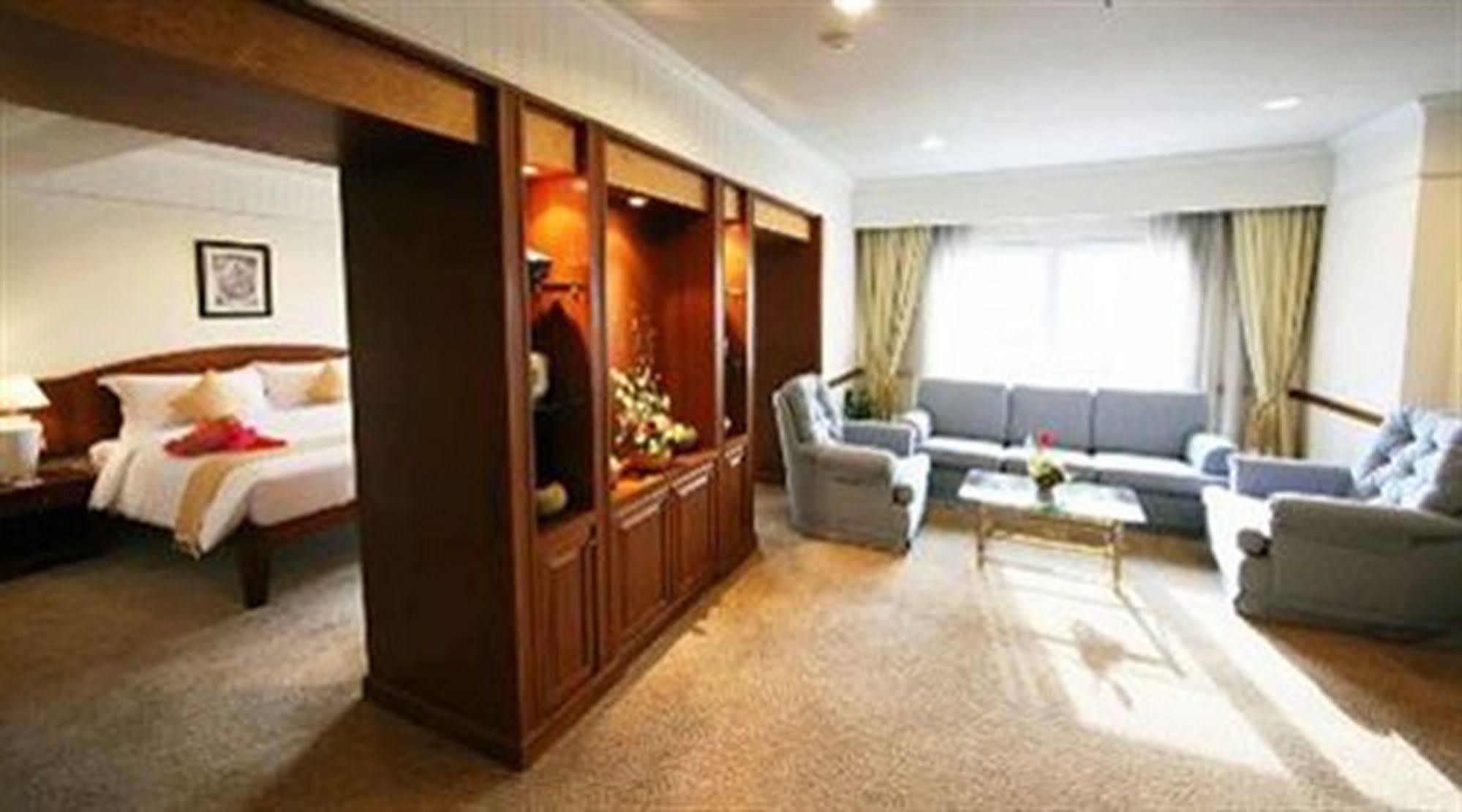 Grand Diamond City Hotel & Casino Poipet Ngoại thất bức ảnh
